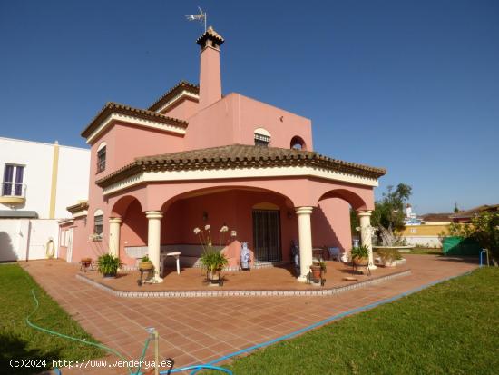  Chalet urbano en venta zona Los Gallos 900m² parcela - CADIZ 