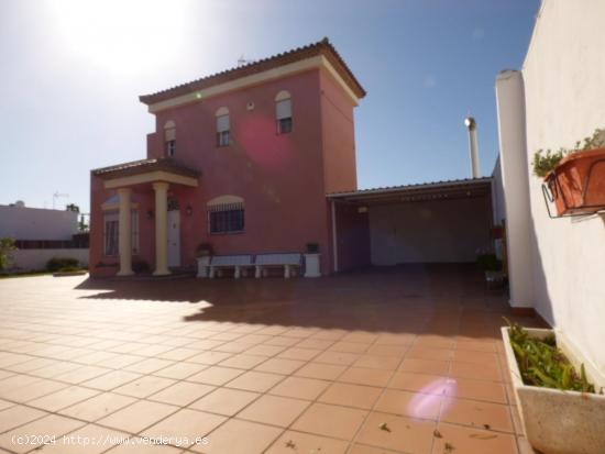 Chalet urbano en venta zona Los Gallos 900m² parcela - CADIZ