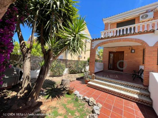 Chalet independiente con piscina en Montecañada. - VALENCIA