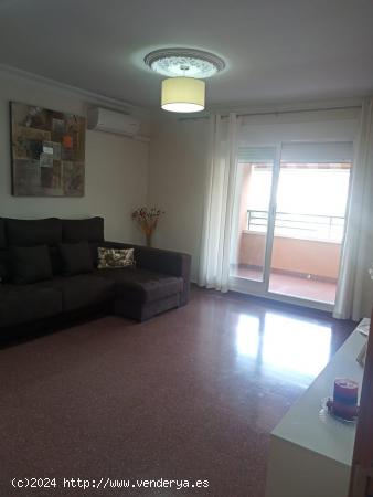 FANTASTICO PISO EN PETRER CON ASCENSOR GARAJE Y TRASTERO ( BALCÓN) ( San Jerónimo) - ALICANTE