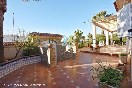 PRECIOSO CHALET EN 2ºLÍNEA DE PLAYA EN PLAYA GRANDE - MURCIA