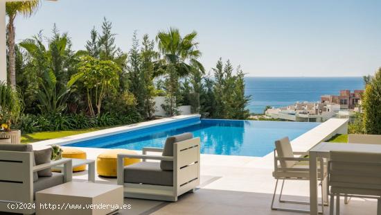 Espectacular Villa Independiente en la zona de Cabopino - Marbella - MALAGA