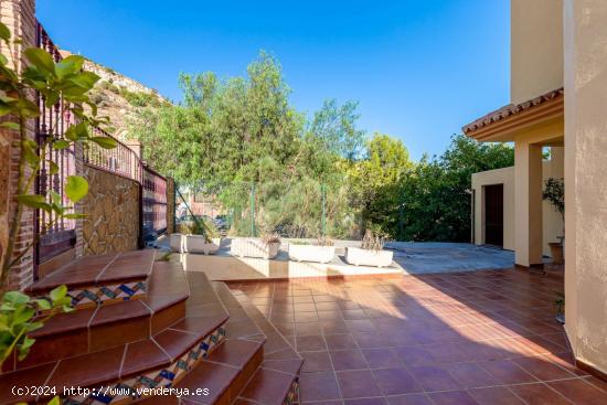 Preciosa Villa independiente ubicada en Santangelo Sur - Benalmádena - OPORTUNIDAD !!! - MALAGA