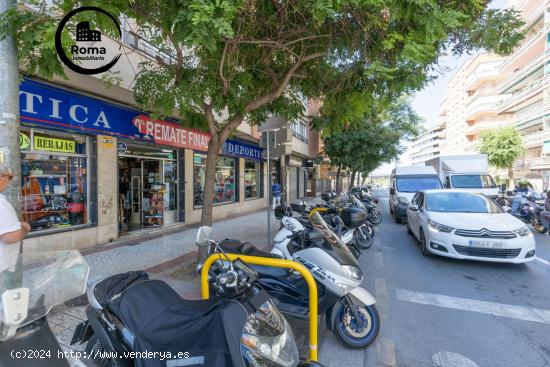 Oportunidad de negocio e inversión en Calle Neptuno - GRANADA