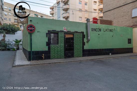 Local comercial de 200 m2 cerca del estadio Los Carmenes, magnifica oportunidad de inversion - GRANA