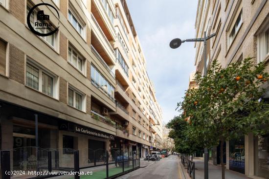 !!Pisazo en Plaza de Gracia con 240 metros!! - GRANADA