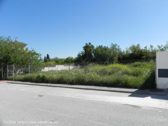 PARCELA PARA VIVIENDAS UNIFAMILIARES EN ZONA RESIDENCIAL JUNTO AL INSTITUTO RAMON Y CAJAL - GRANADA