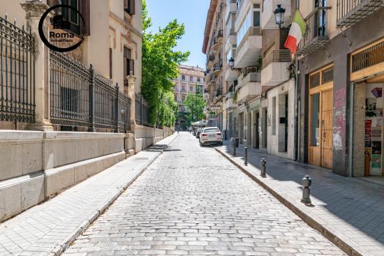 VIVIENDA EXCLUSIVA! Ático con gran terraza junto Gran Vía - GRANADA