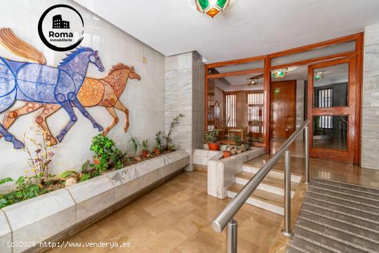 VIVIENDA EXCLUSIVA! Ático con gran terraza junto Gran Vía - GRANADA