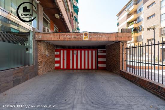  !!FANTÁSTICA PLAZA DE APARCAMIENTO CON TRASTERO EN PARQUE LUZ!! - GRANADA 