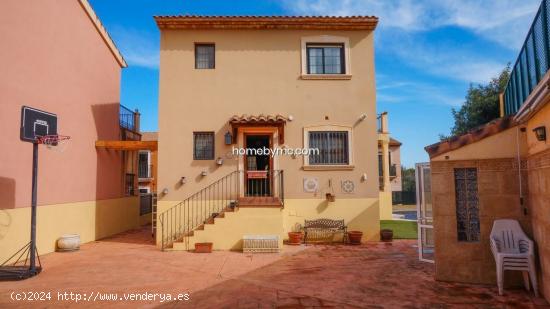 ESTUPENDO CHALET INDEPENDIENTE A LA VENTA EN URBANIZACIÓN CERCANA AL PUEBLO DE ALFAZ - ALICANTE