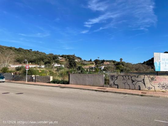 Terreno Urbanizable en Ferreries con Vistas Despejadas al Campo - BALEARES