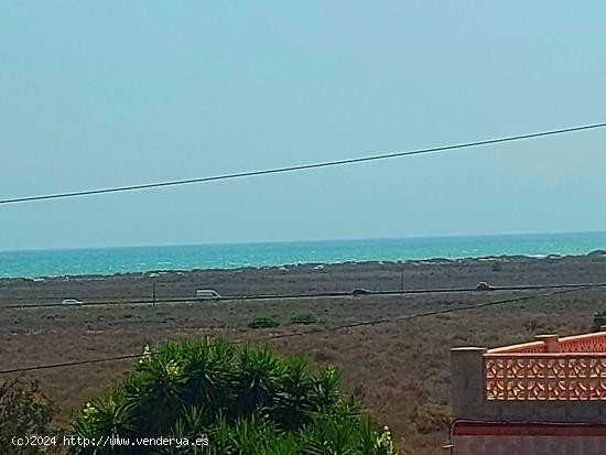  CASA EN UNA SOLA PLANTA EN ZONA PRIVILEGIADA CERCA AL MAR - ALICANTE 