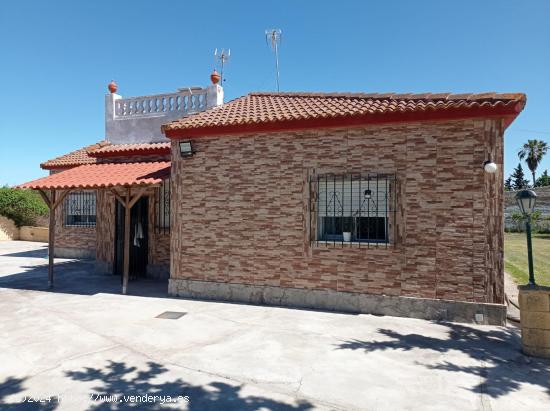 VENTA DE CHALET EN PELAGATOS PAGO DEL HUMO - CADIZ