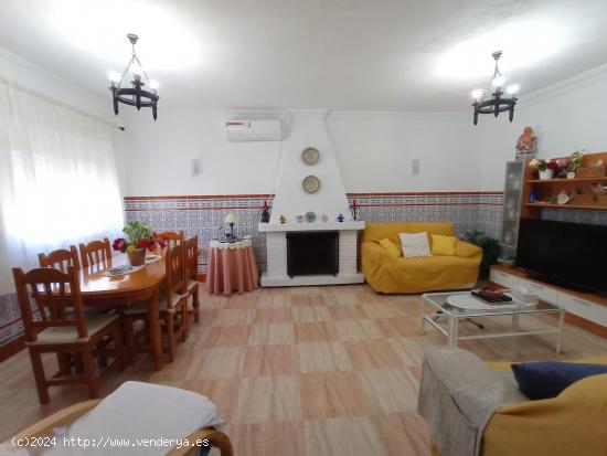 VENTA DE CHALET EN PELAGATOS PAGO DEL HUMO - CADIZ