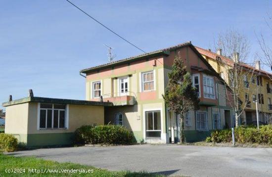 3 Casas en Vargas con terreno de 2907 metros - CANTABRIA