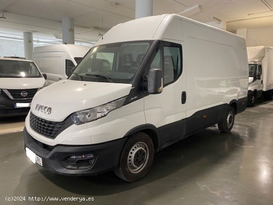 Iveco Daily Furgón 35S16 V 3520L H2 12.0 160cv - GARANTIA MECANICA - Barcelona