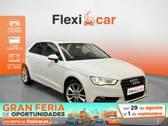  Audi A3 1.6 TDI 110cv ultra Attraction - Vigo 