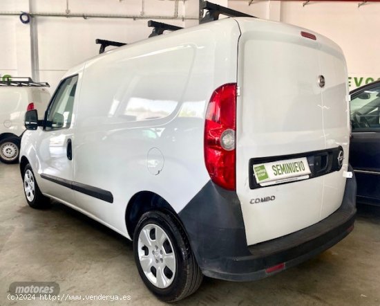 Opel Combo 1.3cdti 95cv de 2017 con 166.400 Km por 6.590 EUR. en Sevilla