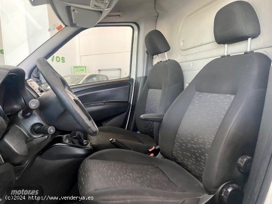 Opel Combo 1.3cdti 95cv de 2017 con 166.400 Km por 6.590 EUR. en Sevilla