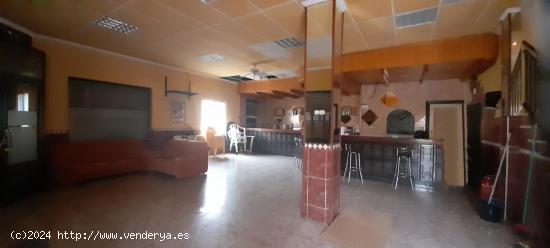 VENDE CASA - BAR EN LAS HORCAS - ALICANTE