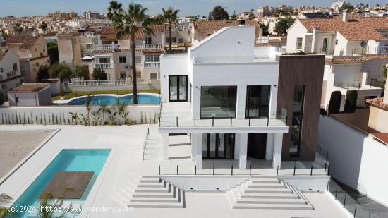 VENTA-OBRA NUEVA-VILLA DE LUJO-TORREVIEJA-4DORMITORIO-3BAÑOS-PRECIO: 1.595.000€-DESDE 407M2 - ALI