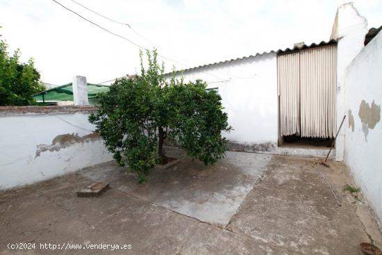  VIVIENDA DE DOS PLANTAS EN MONTIJO - BADAJOZ 