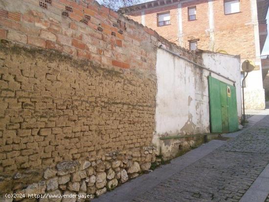 Se vende solar en pleno centro de Simancas - VALLADOLID