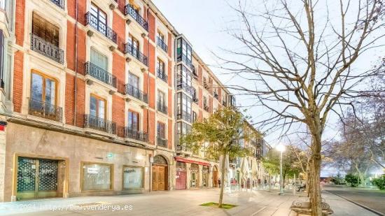 Local en Acera Recoletos en venta - VALLADOLID