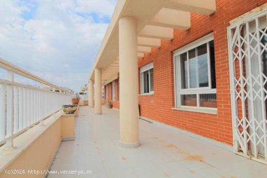 Atico con gran Terraza en la Playa del Cura - ALICANTE