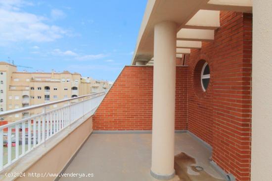 Atico con gran Terraza en la Playa del Cura - ALICANTE