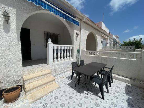 Soleado bungalow sin vecinos arriba con magnífica terraza! - ALICANTE