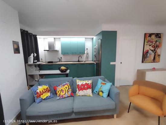 APARTAMENTO DE 2 DORMITORIOS EN PRIMERA LINEA DE PLAYA - ALMERIA