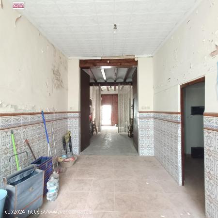 VENTA DE CASA DE PUEBLO EN BENIFAIO (VALENCIA) - VALENCIA