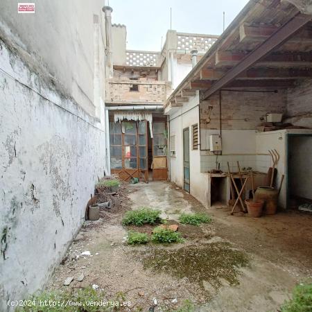 VENTA DE CASA DE PUEBLO EN BENIFAIO (VALENCIA) - VALENCIA