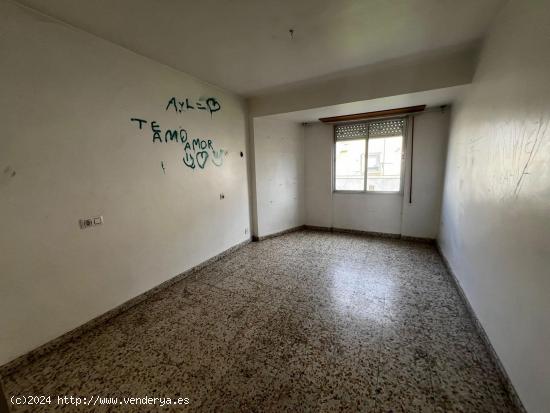 VIVIENDA  SEMIREFORMADA EN BEMBIBRE- PRECIO A CONSULTAR - LEON