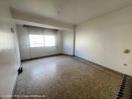 VIVIENDA  SEMIREFORMADA EN BEMBIBRE- PRECIO A CONSULTAR - LEON