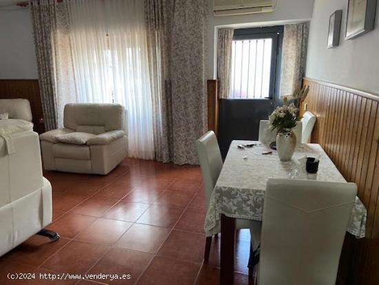 ESPECTACULAR VIVIENDA EN VENTA EN CALLE MORALES JUNTO A PUERTA PALMA - BADAJOZ