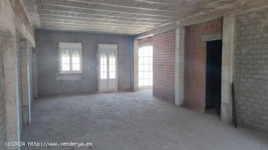 OFICINA EN VENTA EN PUEBLA DE LA CALZADA - BADAJOZ