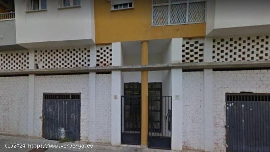 LOCAL EN VENTA EN CALLE CAMPANARIO (MÉRIDA) - BADAJOZ