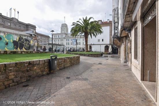 Local semidiáfano en callejón de la Estacada - A CORUÑA