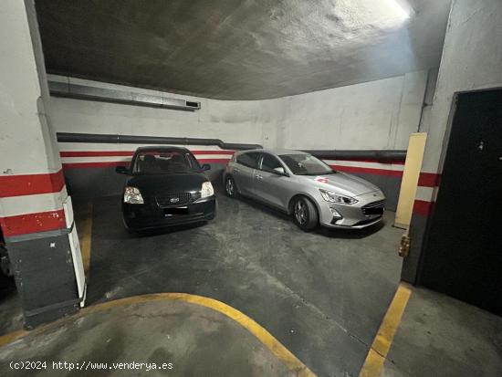  ¡¡PLAZA DE PARKING PARA 2 COCHES JUNTO IES GRAN CAPITAN EN FATIMA!! - CORDOBA 