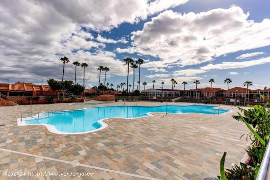  Bungalow con jardín y piscina comunitaria - LAS PALMAS 