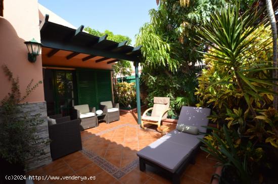 Bungalow con jardín y piscina comunitaria - LAS PALMAS