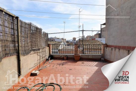 ACOGEDORA CASA SEMINUEVA CON TERRAZA - CASTELLON