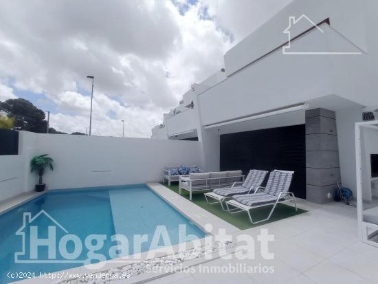 ¡ESPECTACULAR! ADOSADO CON GARAJE, TERRAZA Y PISCINA PRIVADA - MURCIA