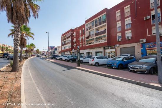 Local en venta en Carretera de Granada - ALMERIA