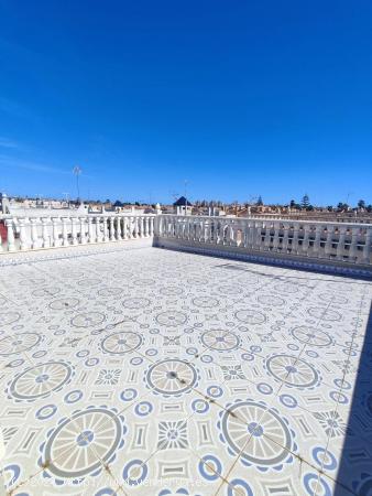 DÚPLEX JUNTO A CENTRO COMERCIAL HABANERAS CON SOLÁRIUM Y PISCINA - ALICANTE