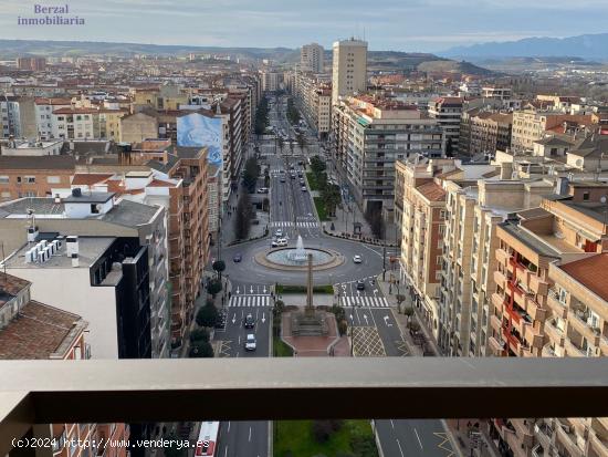 Piso de mas de doscientos metros, en el emblemático edificio CAPITOL. - LA RIOJA