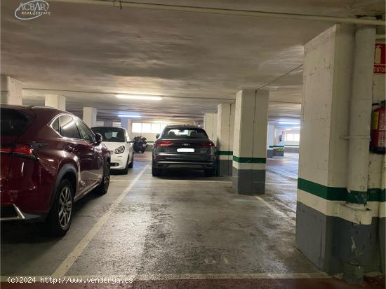  PLAZA DE PÁRQUING PARA COCHE GRANDE - BARCELONA 